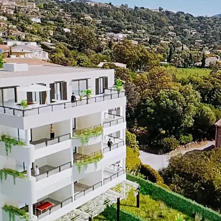 Апартаменты T2 Calme *